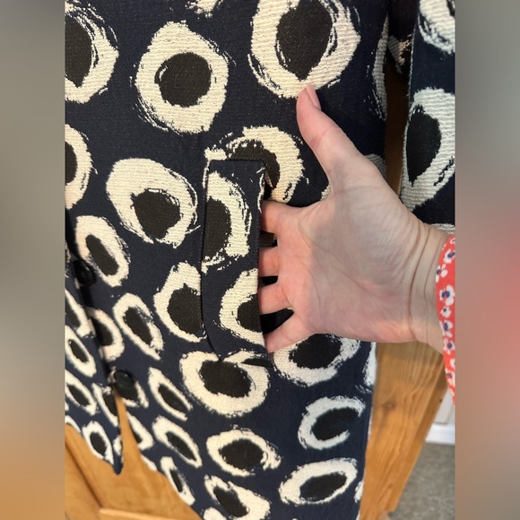 Helene London Overcoat. Very Unique & Stylish. High Fashion. Size Small Runs Big - Picture 2 of 11